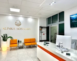 Centrum rehabilitacji i fizjoterapii Warszawa recepcja Klinika Sosnowa